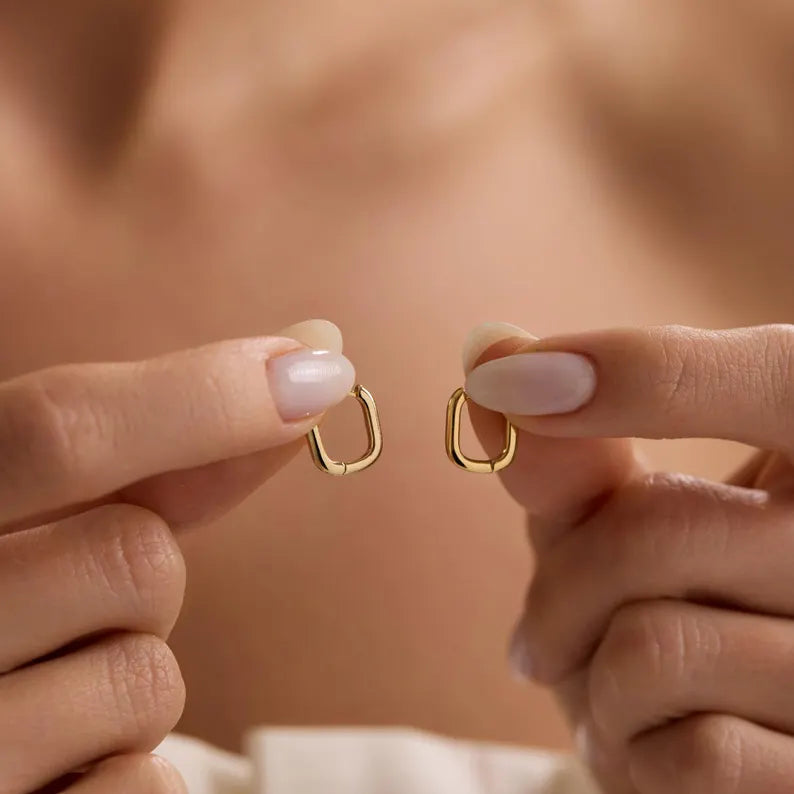 Minimal Gold Huggie Hoop Earrings