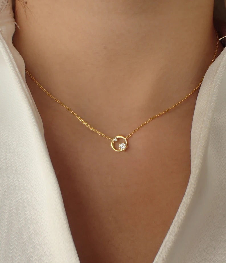 Elegant Gold Circle Necklace