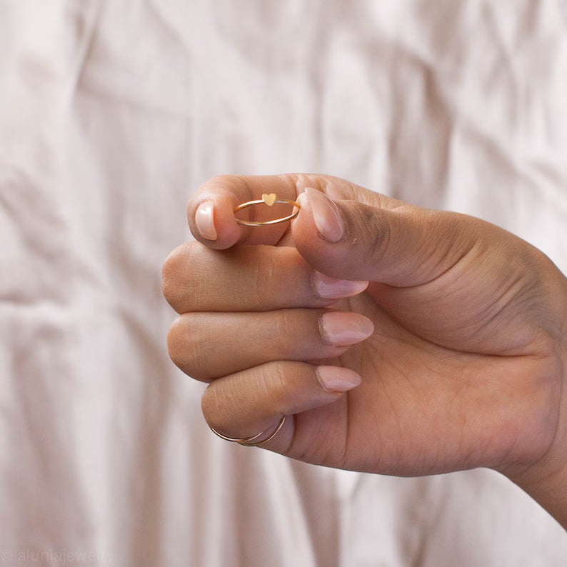 Dainty Love Finger Ring