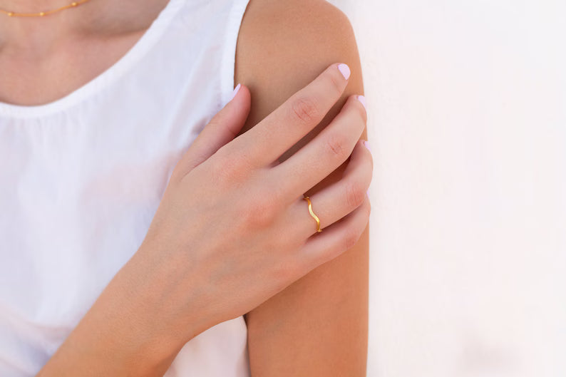 | Minimal Open Curve Finger Ring