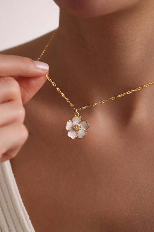 Elegant Gold Necklace with Pink Shell Flower Pendant
