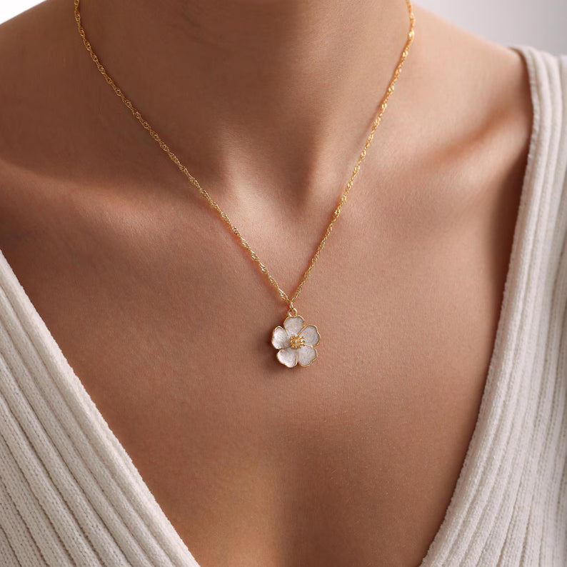 Elegant Gold Necklace with Pink Shell Flower Pendant