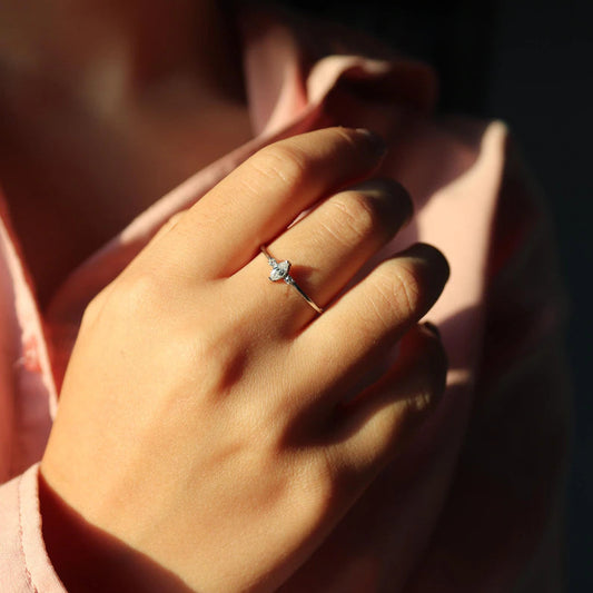 Elegant Purple Stone Silver Chain Ring