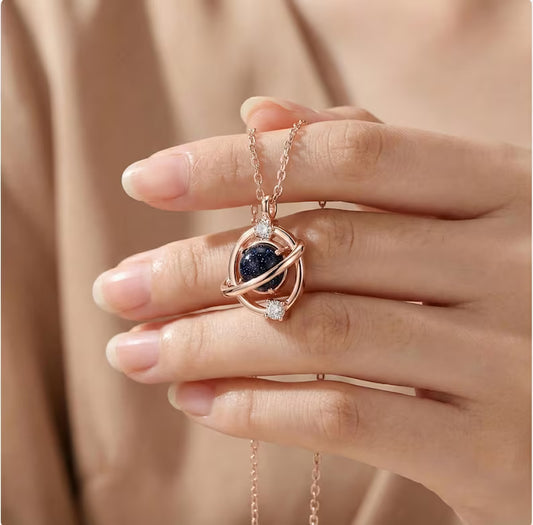 Minimal Gold Pendant Necklace for Women